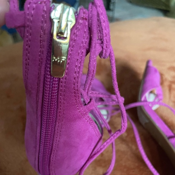 Marc Fisher 8 strap it Fuchsia Heel - Picture 7 of 9